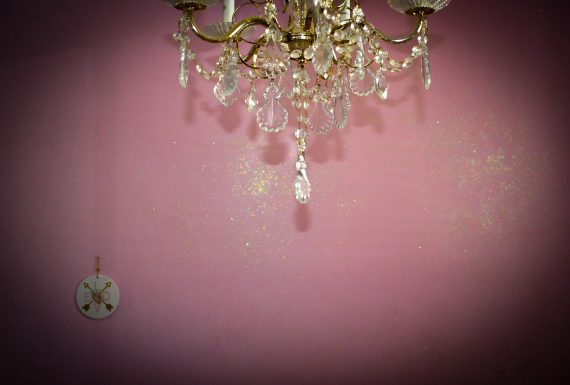 How to glitter your walls - Glitter My World!